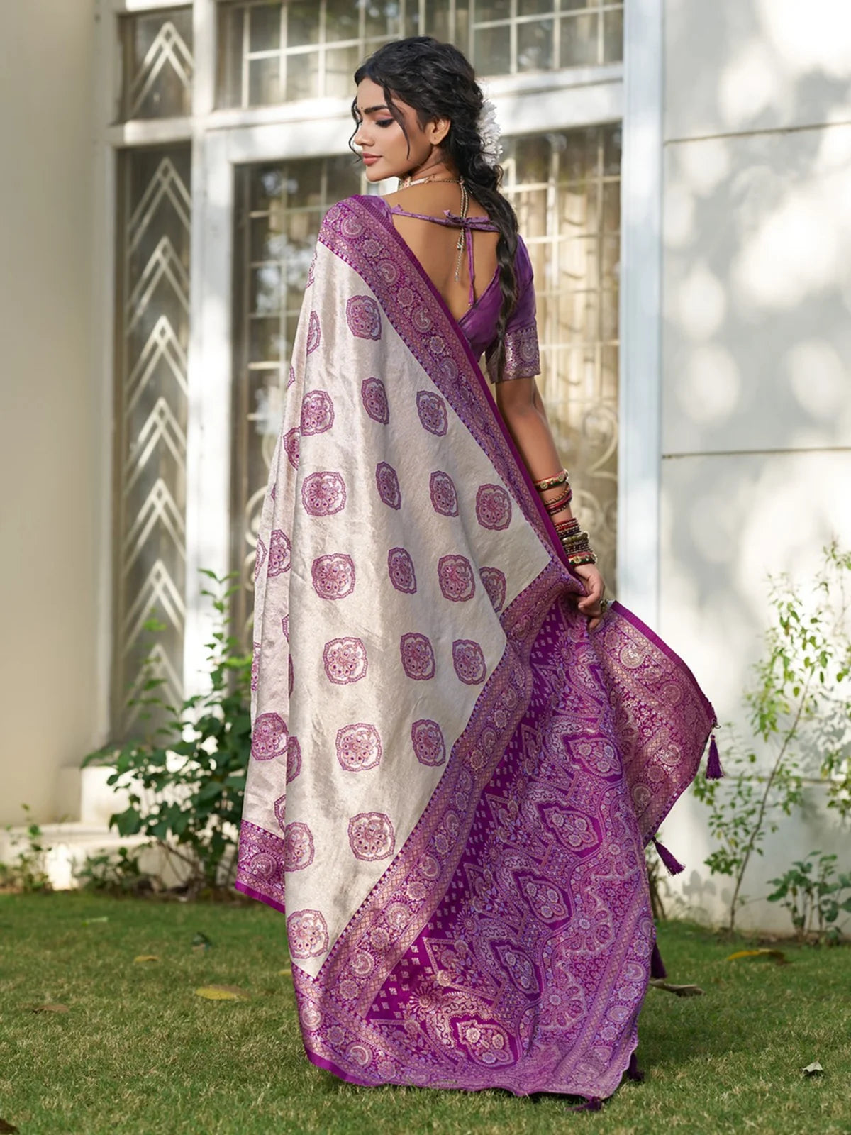 Tarani Amodita silk blend saree back view with blouse design