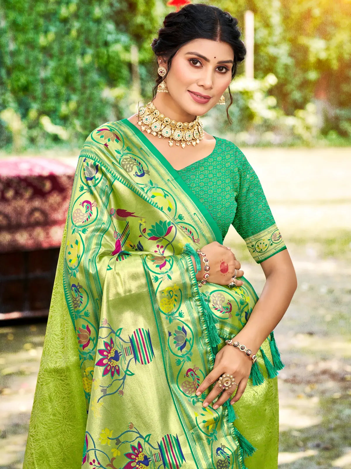 Tarani green Kanjivaram silk saree upper body view showing woven blouse and rich border