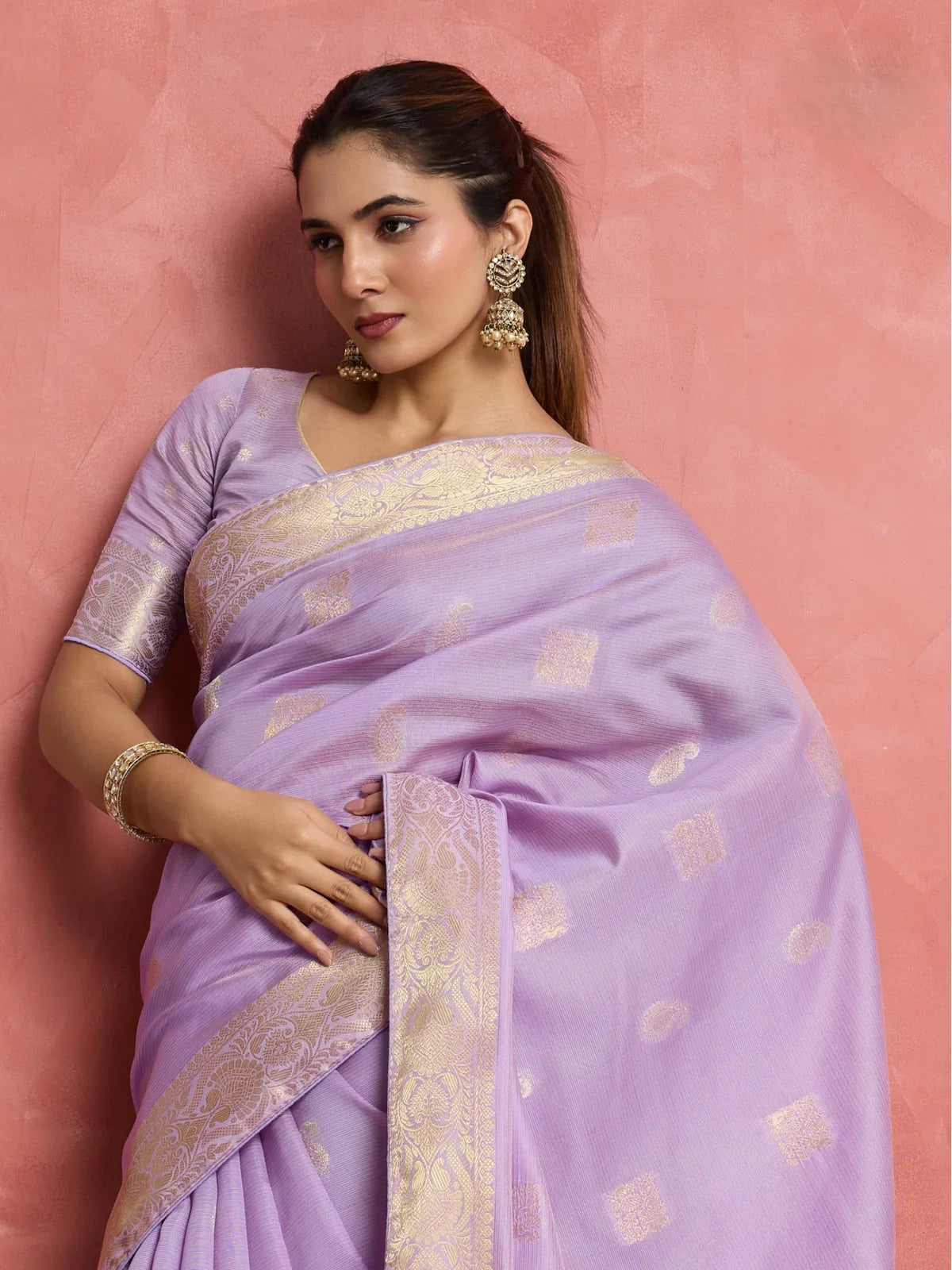 Tarani lavender silk saree party wear elegant front-facing look