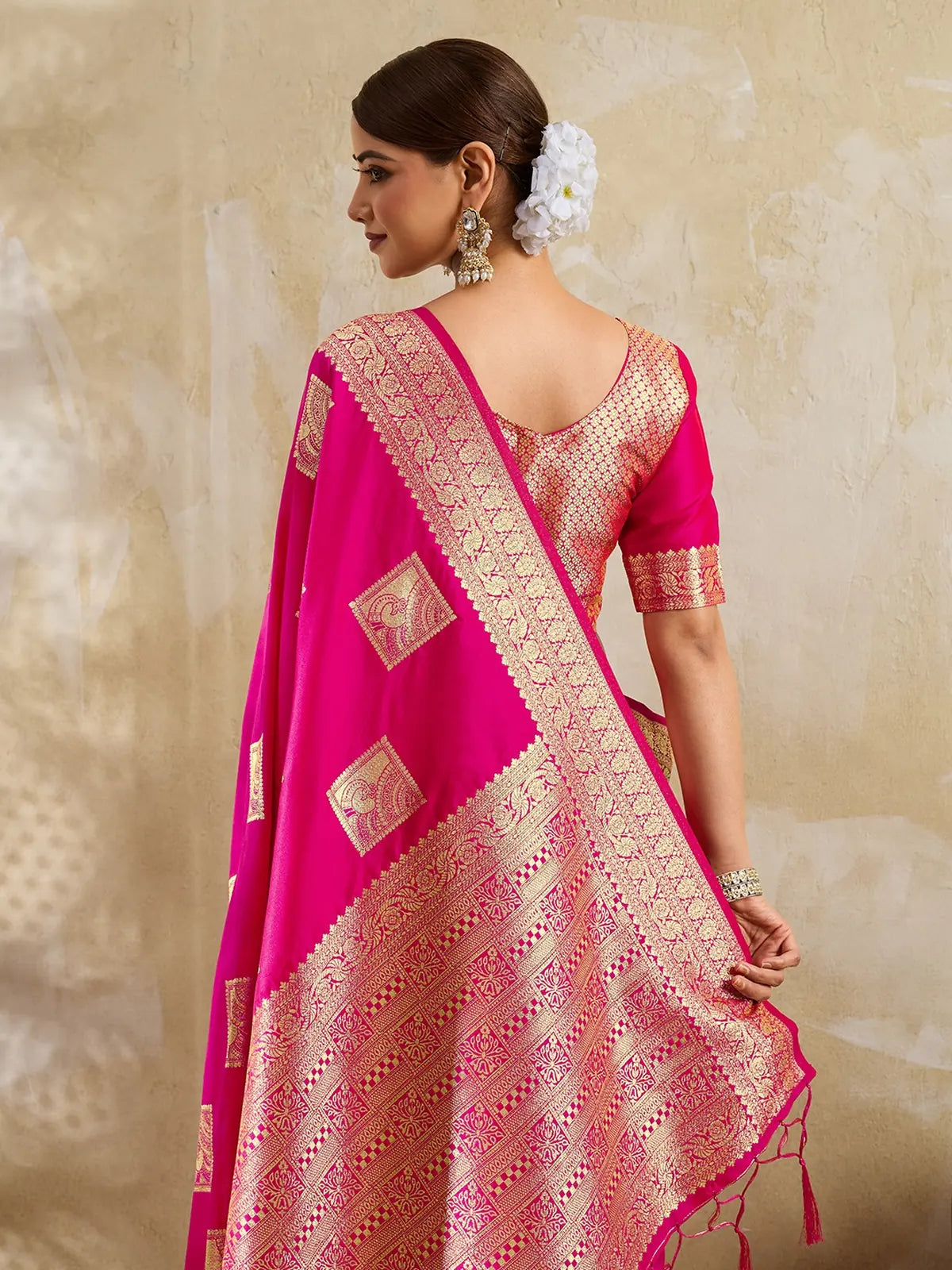 Tarani magenta silk blend zari work saree blouse back design close look