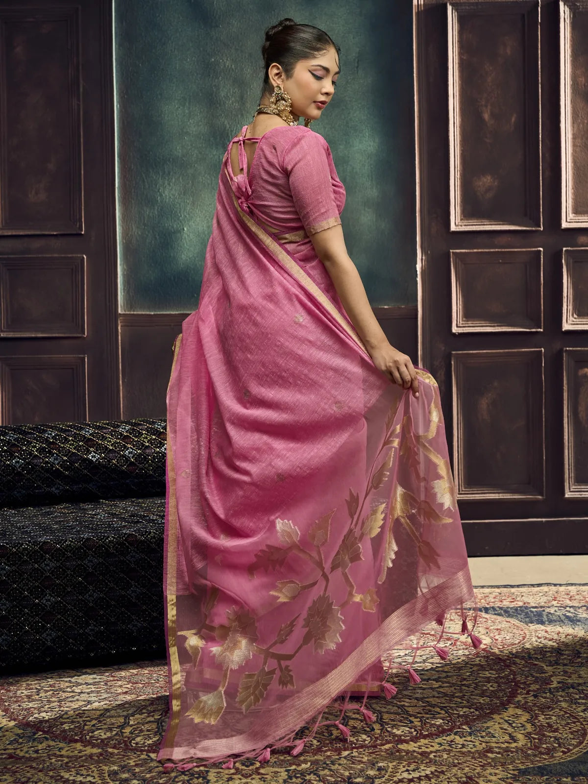 Tarani pure Munga silk handloom pink saree with woven border back-view