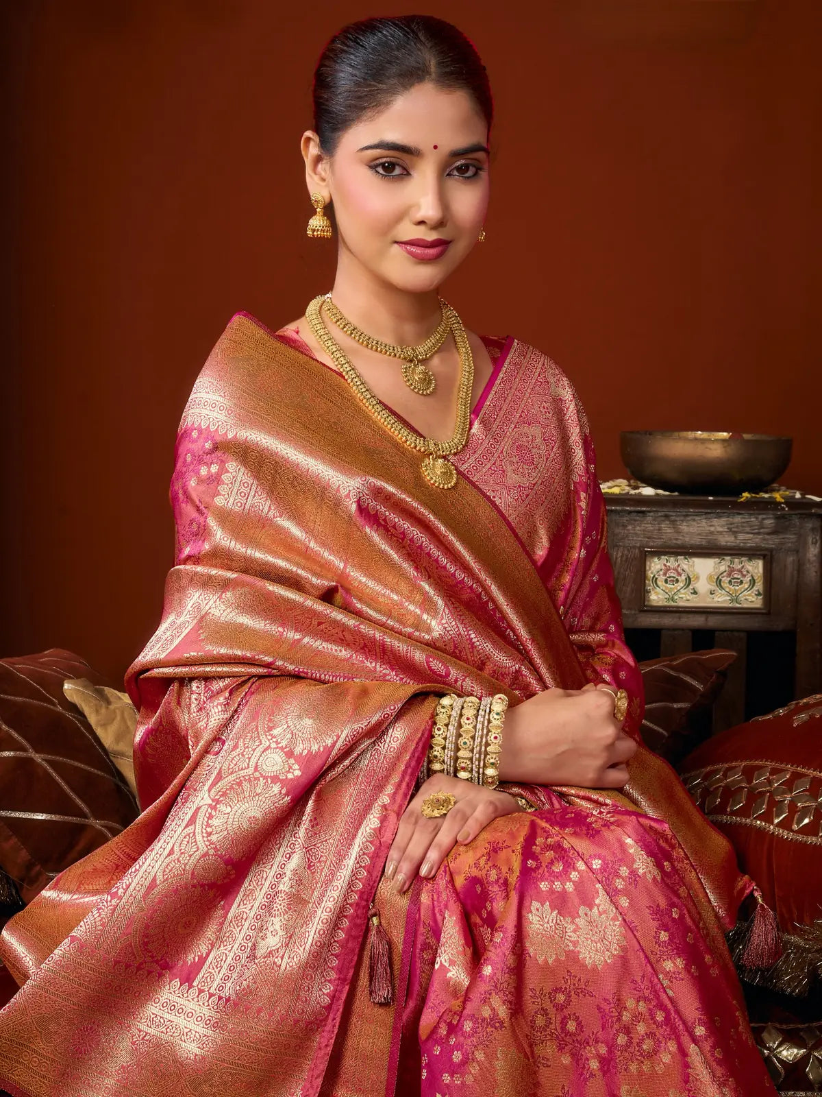 Tarani premium pink self jacquard soft silk saree pallu close view with rich border