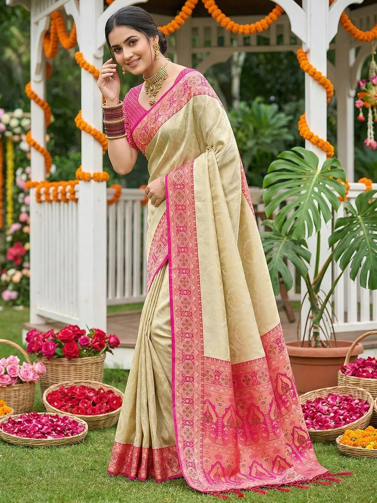 Tarani Adrita soft silk pink saree side view with designer pink border and woven pallu