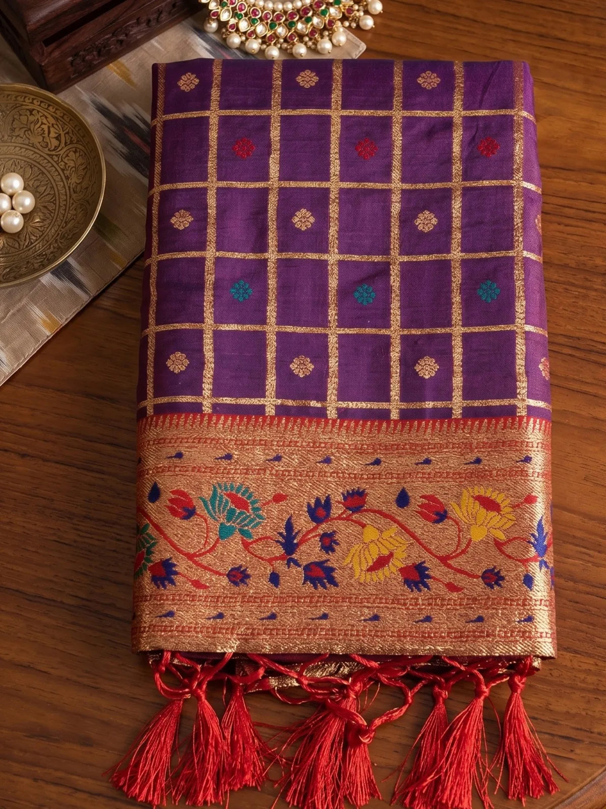 Tarani Kunjika purple Banarasi silk saree pallu and floral border close detail