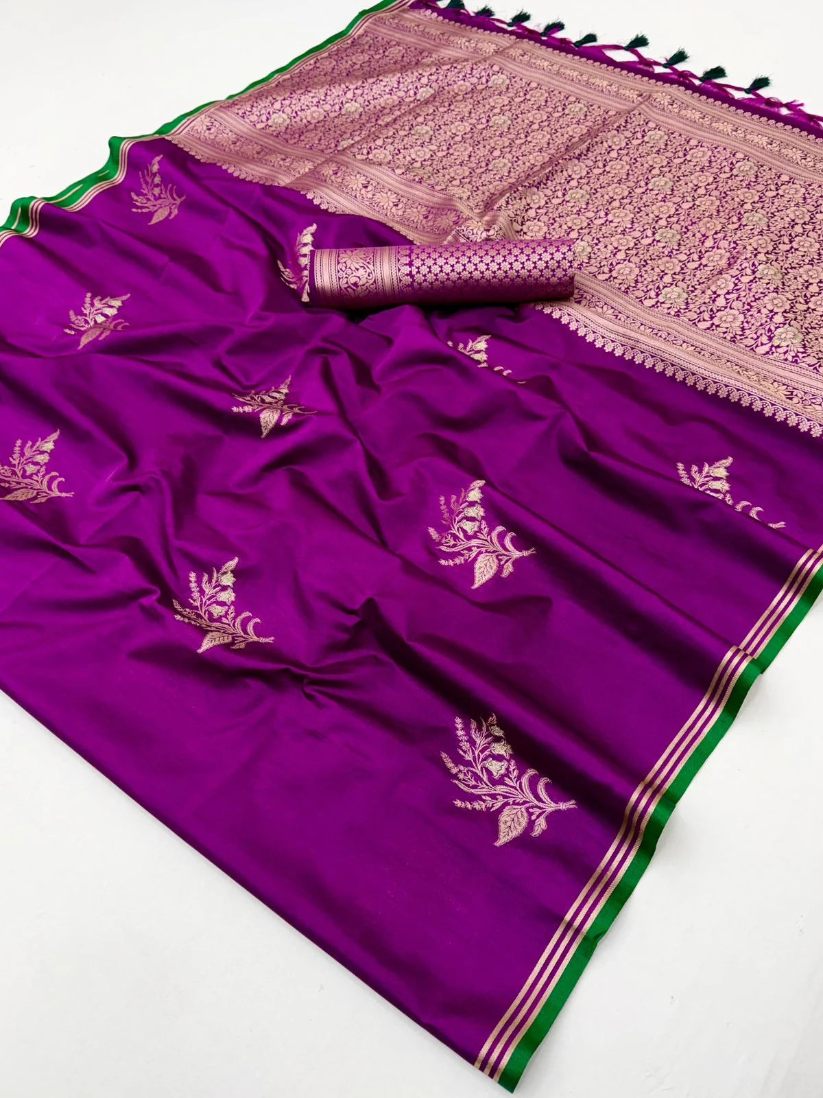 Tarani purple satin linen weaving silk saree pallu view with intricate zari weaving work