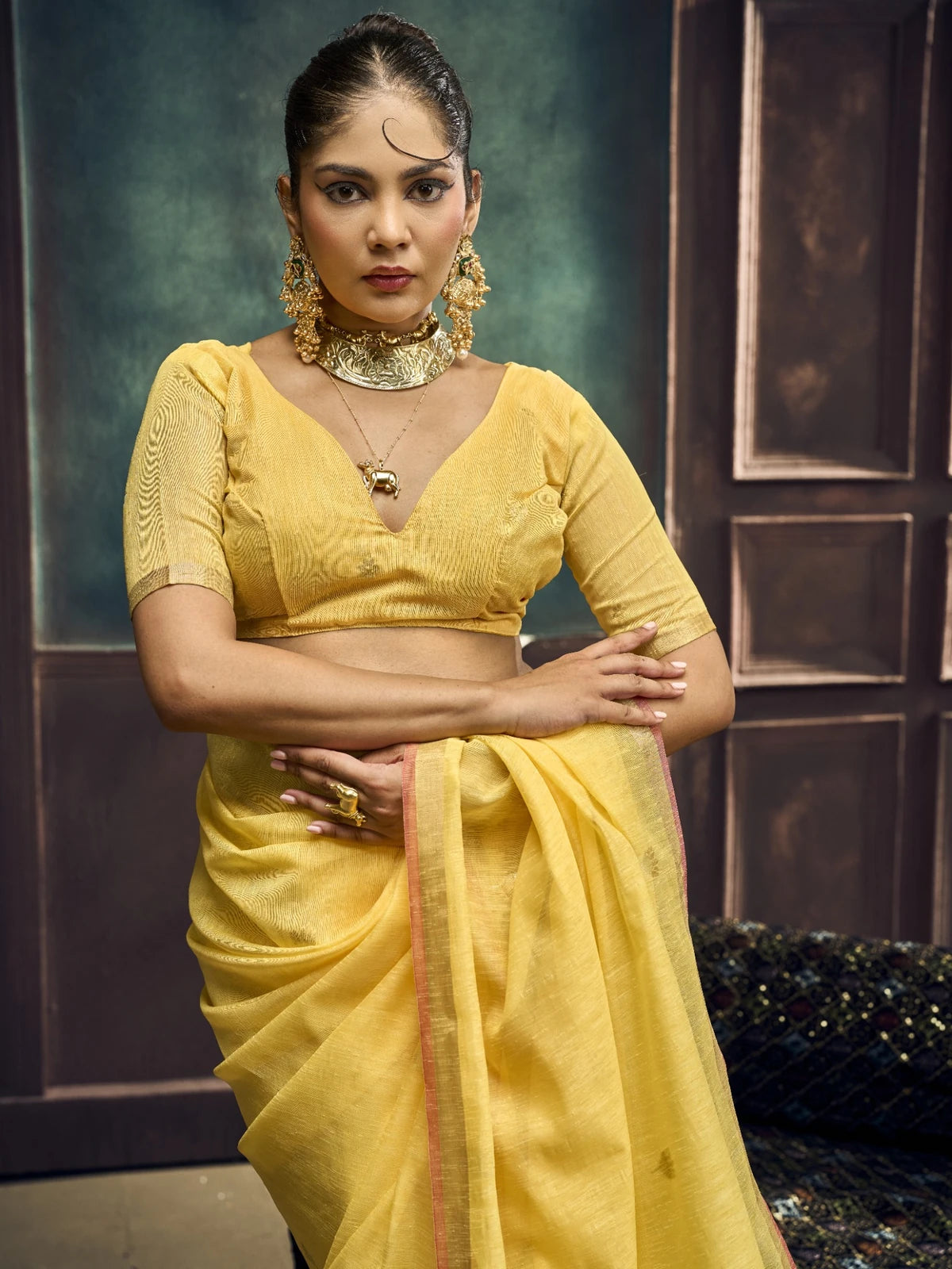 Tarani yellow Pure Munga Silk Handloom Weaving saree upper body blouse design view