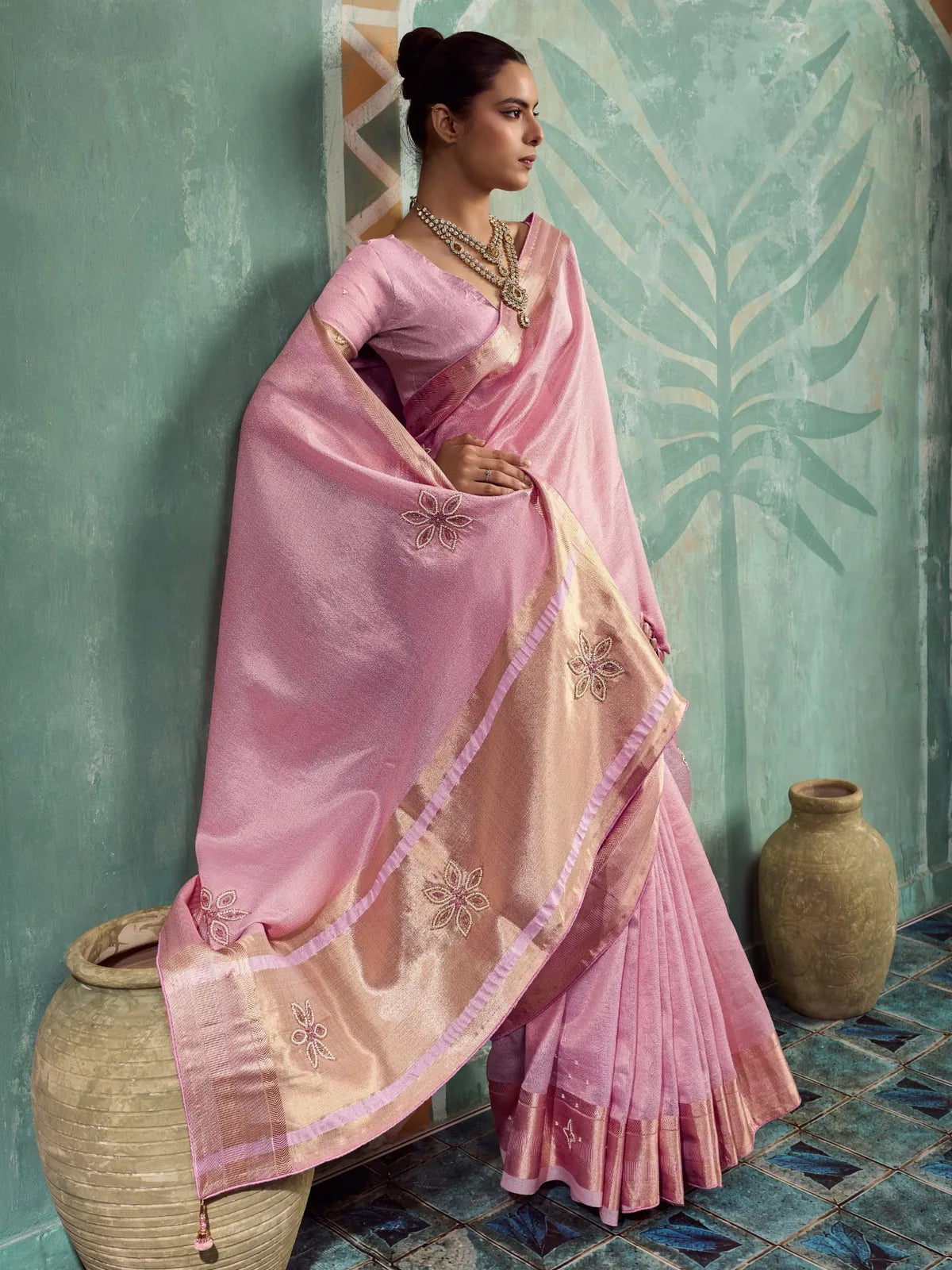 Tarani Vanika pink tissue cotton saree pallu view with Patta work, piping and latkan