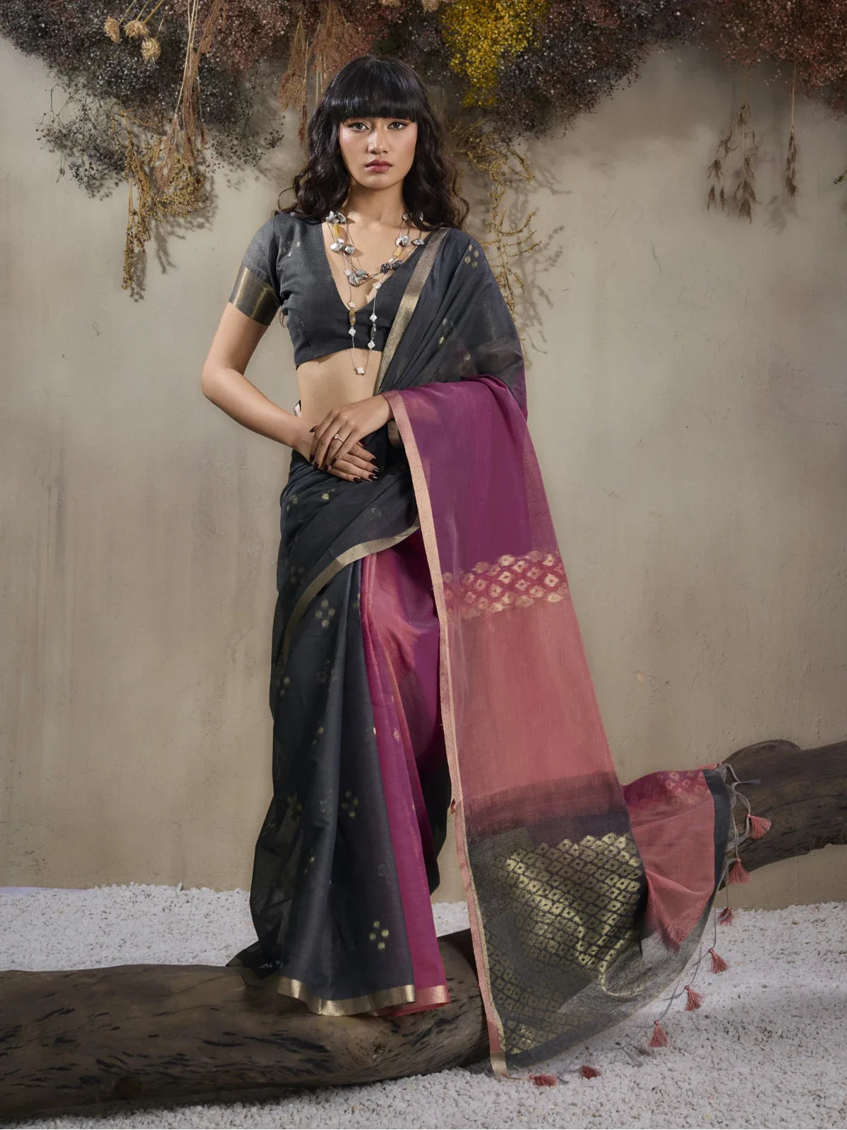 Tarani pure viscose cotton black saree with dual-shade pallu full front view